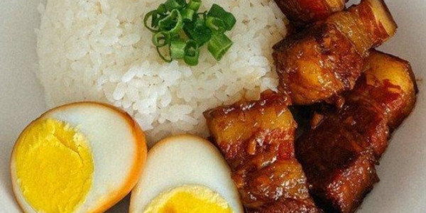 Tiệm Cơm Cô Bi