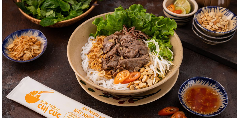 Chị Cúc - Bún Trộn Nam Bộ - Bạch Đằng