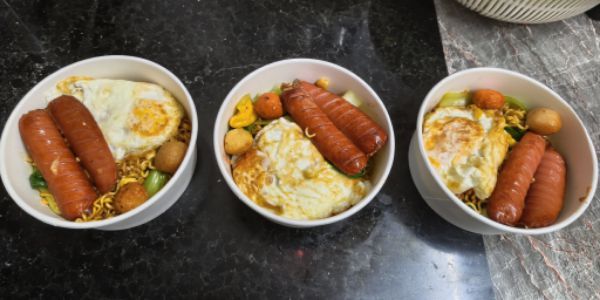 Mì Trộn Lá