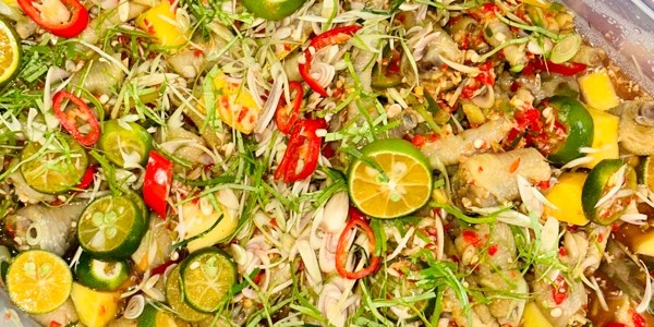 Tiệm Nhà Nga - Chân Gà Sả Tắc & Sốt Thái - Online