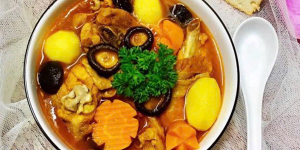 Bếp Nhà Ming Ming - Bò Kho & Gà Gầm - Đường D11