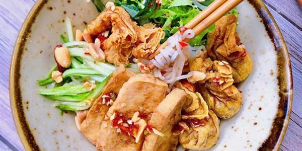NUT - Tiệm Bún Nước Tương