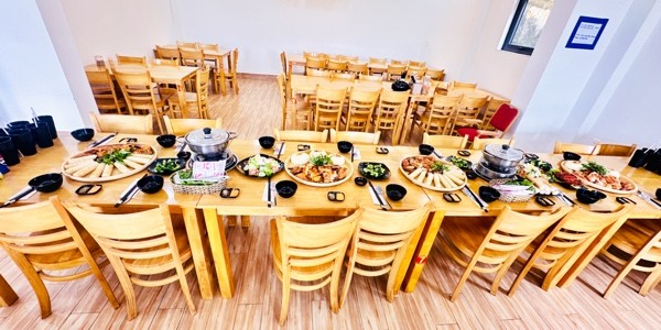 Gà Nướng Cơm Lam Huy Hoàng