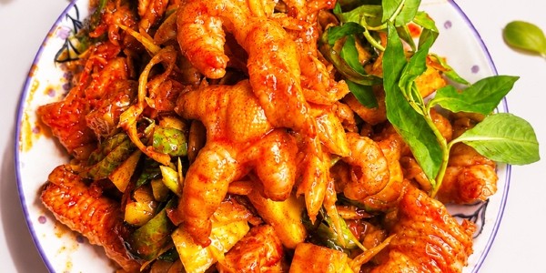 Mẹ Muối - Chân Gà Sốt Thái & Nước Trái Cây