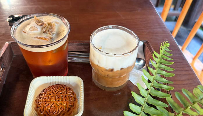 Bông Bông Coffee - Cafe & Nước Ép - 210 Túc Duyên
