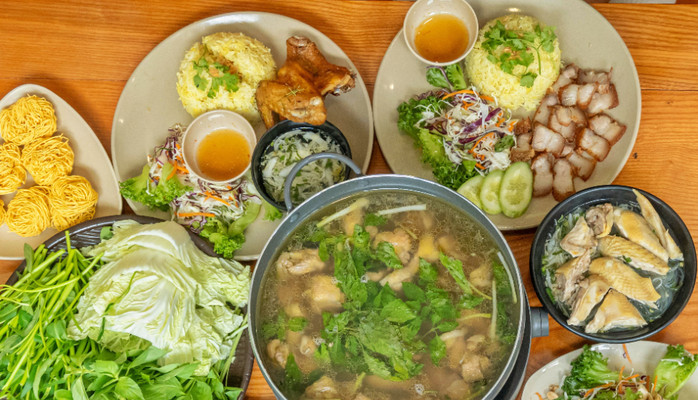 Cơm gà, Miến, Gỏi & Lẩu Panama- Hoàng Văn Thụ
