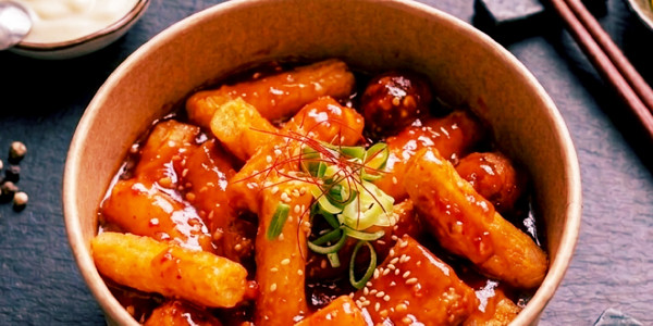 Bánh Gạo, Xiên Que & Mì Trộn