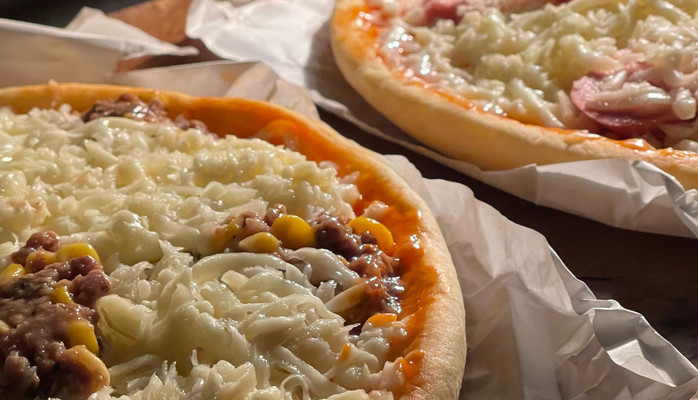 Pizza Ú Nù - Pizza - 188 Lê An