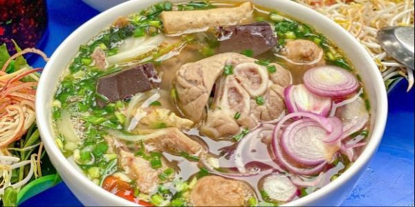 Quán Ốc Trúc Mai - Bến Phú Định