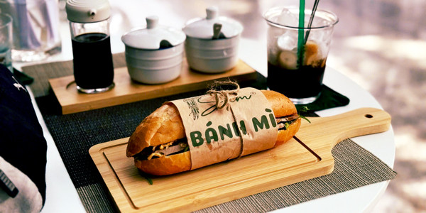 BÁNH MÌ SAM
