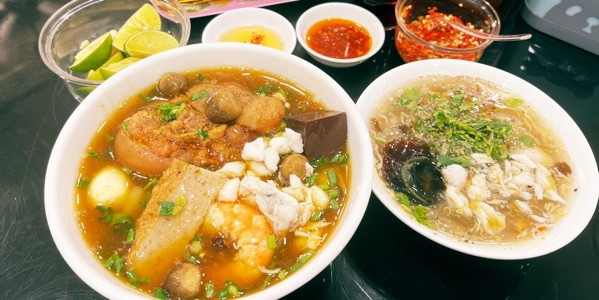 Bánh Canh Cua - Súp Cua Mẹ Bơ - Bà Hạt
