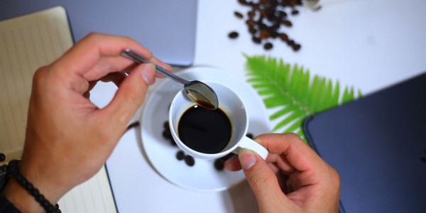 The Healing Café - Hoàng Thị Loan