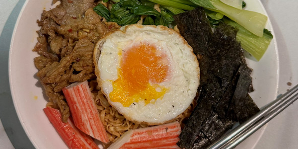 Cậu Út - Mì Trộn Rong Biển & Bánh Mì Bò Nướng