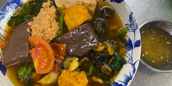 Bếp Tí Em - Food & Drink