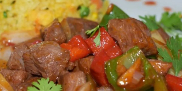 Cô Ba - Cơm Phủ Trứng, Mì Xào & Nui Xào