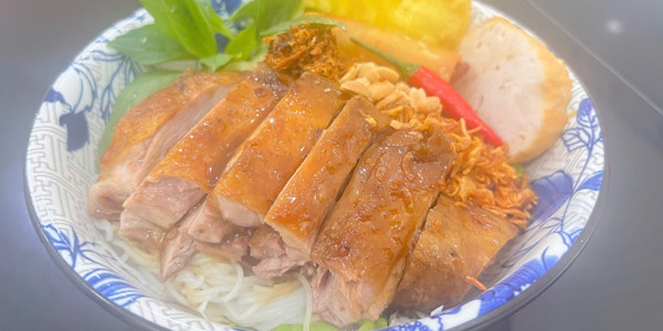 Bún Trộn - Gỏi Vịt Rôti Chín Màu - Nguyễn Hữu Tiến