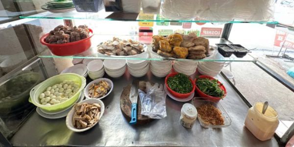 Cô Hai Quyên - Bánh Canh Chả Cá Phan Thiết & Hủ Tiếu Dai