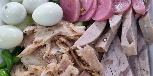 TRÉ TRỘN - CHÂN GÀ NHÀ TRUM