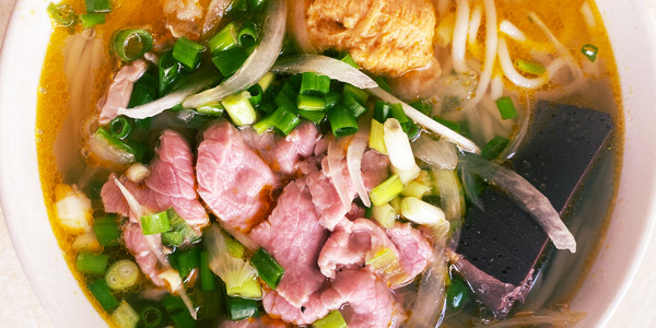 Bún Bò Huế O Thuỳ - 66 Lê Hữu Trác