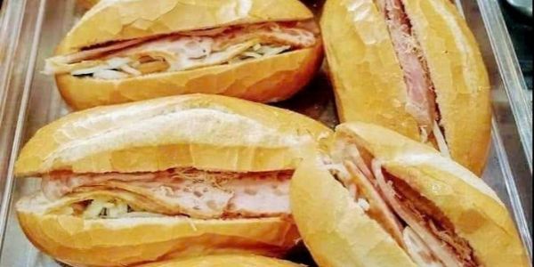 Bánh Mì Hương Lan