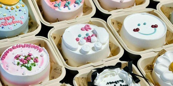 Tiệm Bánh Bếp Mẹ Moon - Trương Tùng Quân