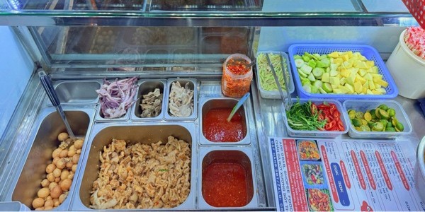 Chân Gà Rút Xương Sốt Thái Hiền Hiền