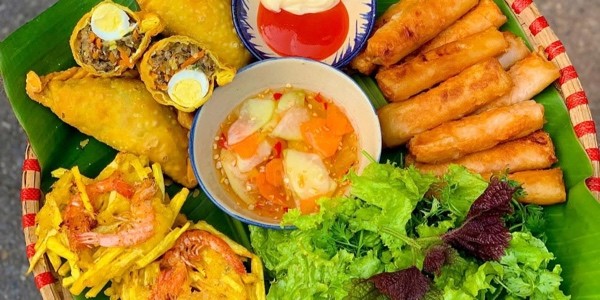 Vân ChaBi - Bánh Gối & Bánh Tôm - 58 Quang Trung