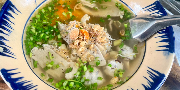 Bún, Miến Ngan & Mọc - 376 Bạch Đằng