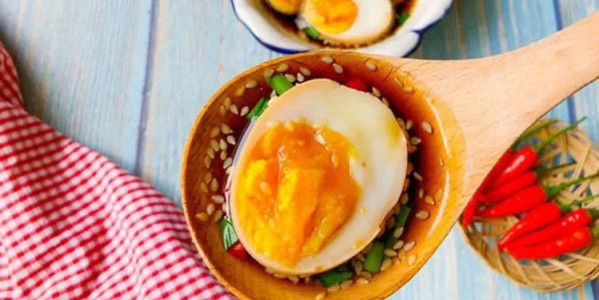 Trứng - Ngon Ngon - Phạm Hùng