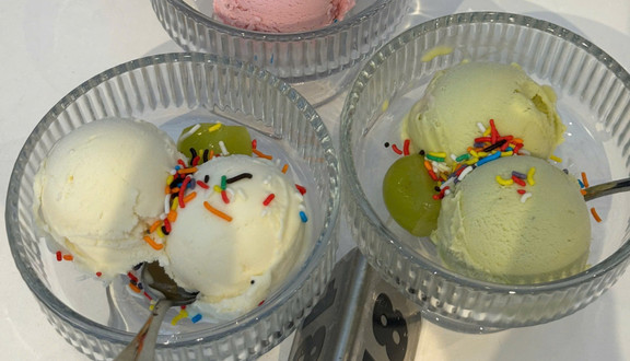 Cafe And Tea - Bơ Già Dừa Non, Matcha Latte & Khoai Môn Latte - Lê Lợi