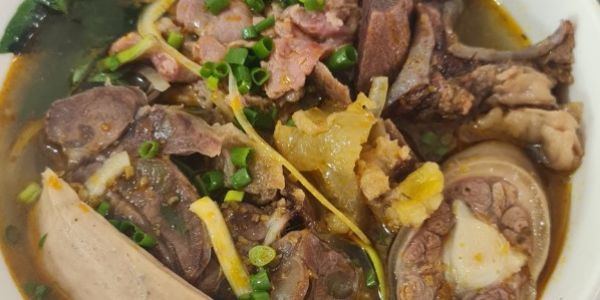 Bún Bò Huế - Phở Bò Nhà Na