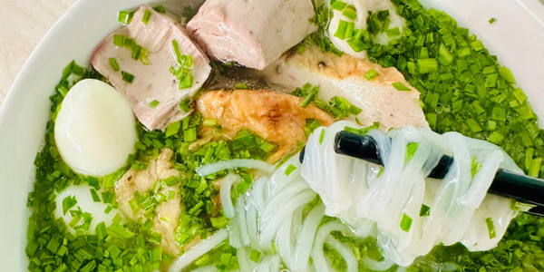 Tiệm Bánh Canh Hẹ Cá Dầm & Bánh Cuốn - 83 Vũ Bảo