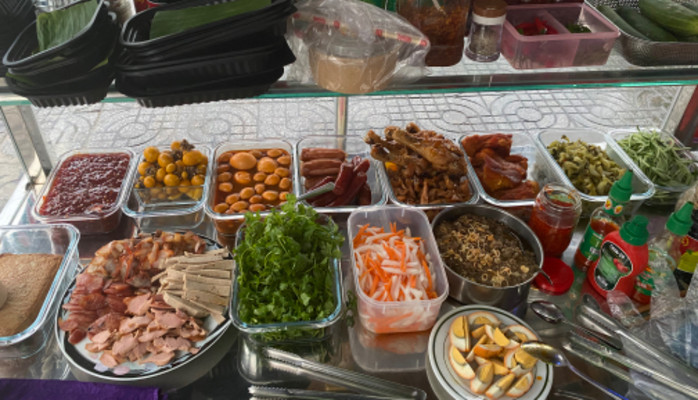 Xôi Xá Xíu Dì Hai - Xôi & Bánh Mì - Cách Mạng Tháng Tám