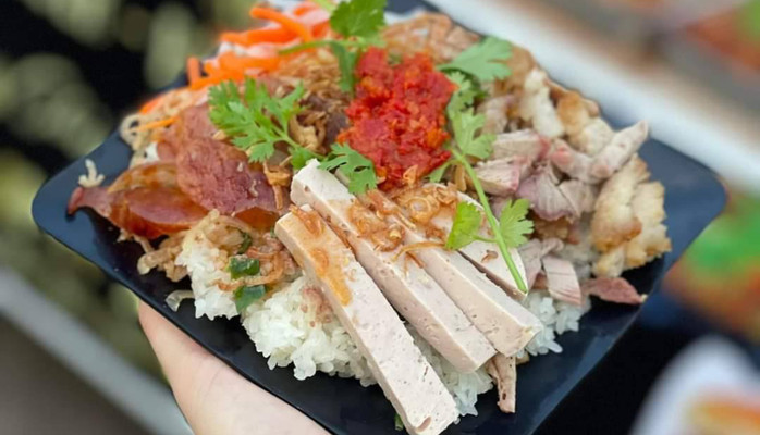 Tiệm Mì Tô Tô - Bánh Mỳ, Xôi Mặn & Cháo Cá - 308 Chi Lăng