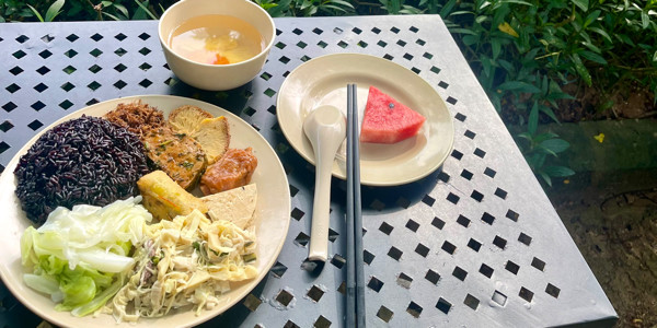 Bếp Bà Hoa - Bánh Cuốn & Bún Chả Gia Truyền