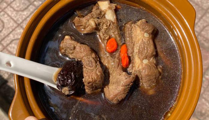 Mà Má Thón  - Cơm Hoa & Canh Hầm - Nguyễn Chí Thanh