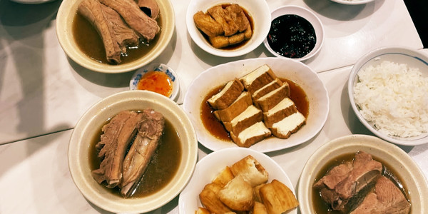 Cơm Thố Sườn Trà Singapore - 128 Lê Lai