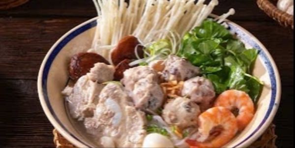 BÚN NẤM CÁ THÁC LÁC ÔNG PHÙNG - Song Hành