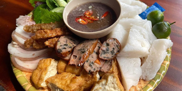 Bánh Cuốn, Bún Riêu Chả Đậu & Gà Tần Xuân Phương