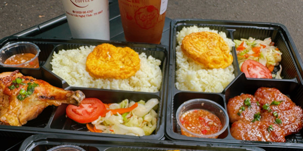 Cơm Sườn Que & Cơm Gà Đùi Nướng - Trần Bình Trọng