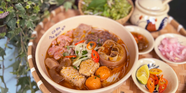 Cô Ba - The Bún Bò (Bún Bò Chuẩn Vị Đường 65 Quận 7)