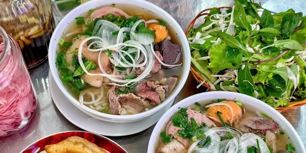 Bún Bò Huế Nhung Cây Bàng