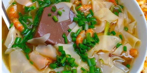 Hoành Thánh Lá Tôm Khô Và Gà Ác Tiềm Thuốc Bắc - Bà Hạt