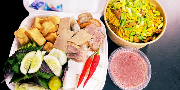 Thiên Đường Bún Đậu, Mỳ Xào & Bún Lòng Xào Nghệ - 07 Đặng Tất