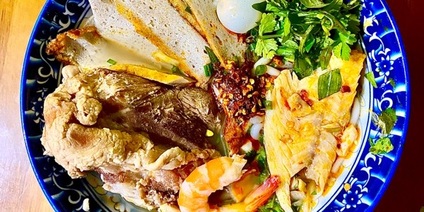 Bánh Canh A Thuận - 64 Nguyễn Duy Trinh