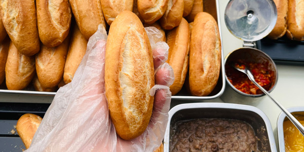 Bánh Mì Út Hà - Nguyễn Thế Truyện