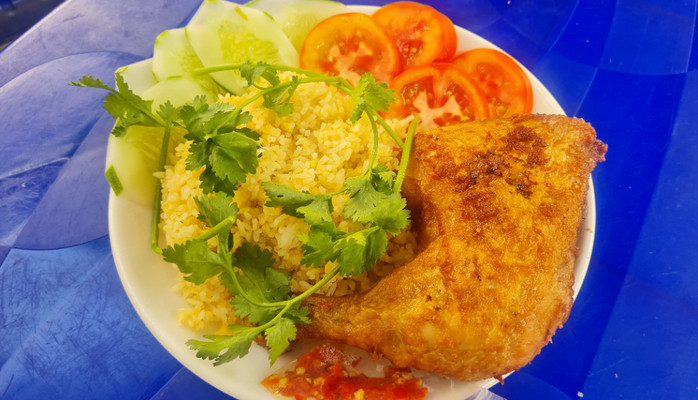 Cơm Gà 147 - Cơm Gà Xối Mỡ & Cơm Gà Mắm Tỏi - Tên Lửa