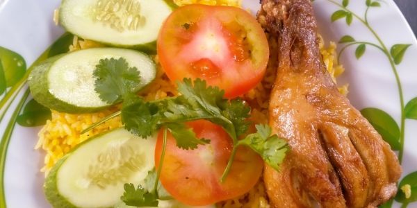 Cơm Gà Xối Mỡ Tài Lộc Văn Lang