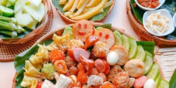 Ăn Vặt Hẻm Cô Chang - Cá Viên Chiên & Chân Gà Sốt Thái