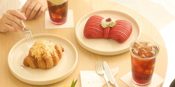 LÀ LÁ Bakeshop - Lê Ngô Cát